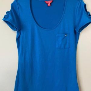 Women’s Guess T shirt size S
